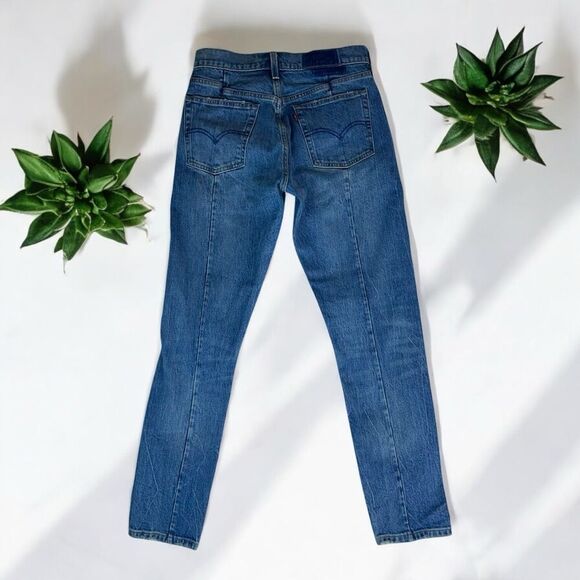 Levi’s Altered 501 Skinny Jeans in Moody Blues - Picture 5 of 12